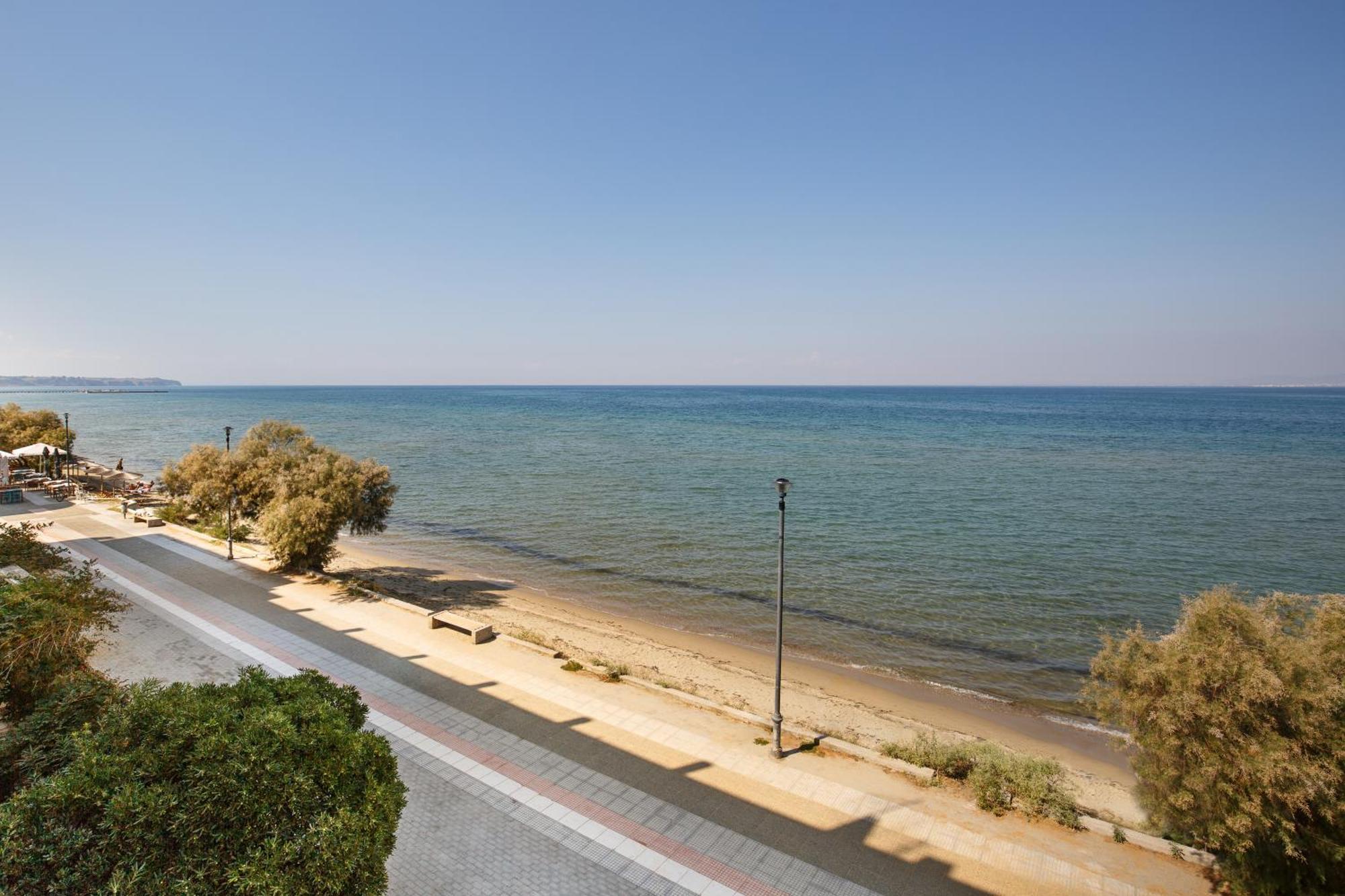 Metaxa Seafront Apartment Peraía Екстериор снимка